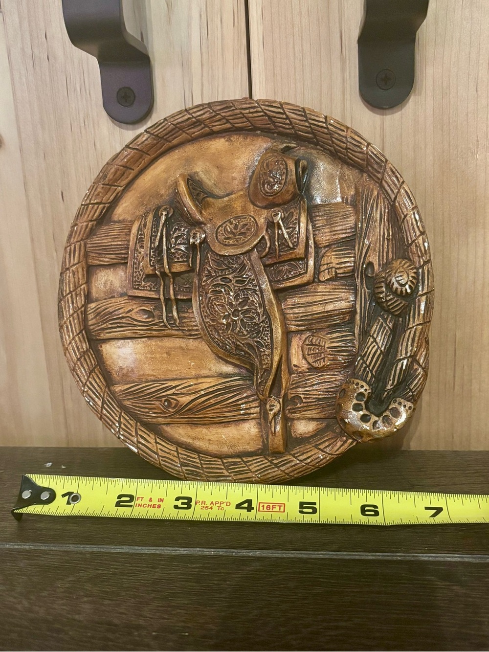 Rustic Saddle Round Wall Plaque - Brown